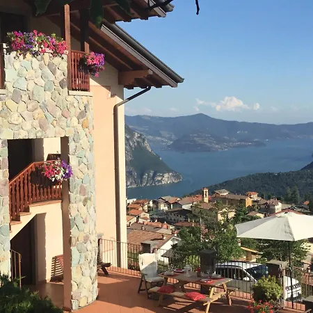 Lägenhet Iseo Bossico